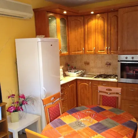 Apartament Babati Apartmanhaz *